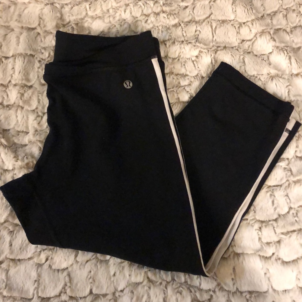 Lululemon Black with White Stripe Capri
